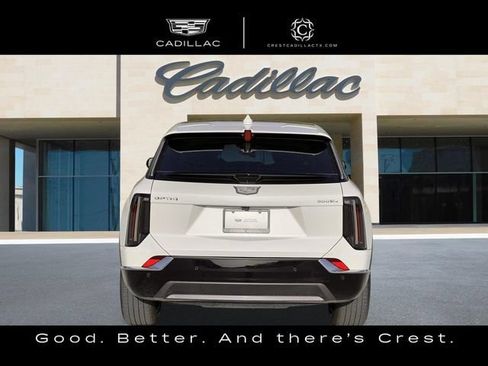 Used 2025 Cadillac Optiq Luxury 2 w/ LPO, Floor Liner Package AWD/4WD image 6