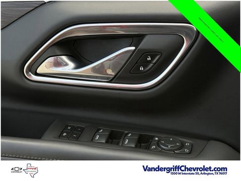 Used 2023 Chevrolet Tahoe Z71 w/ Luxury Package AWD/4WD image 20