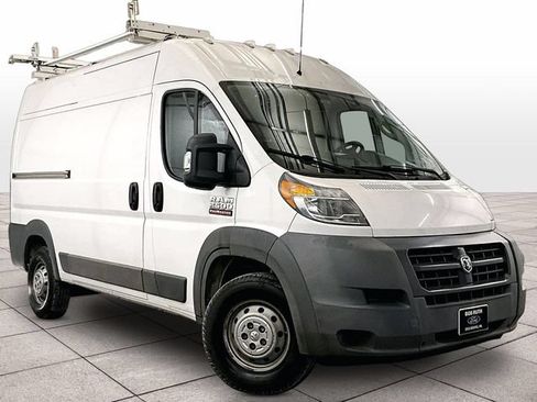 Used 2017 RAM ProMaster 2500 FWD image 2