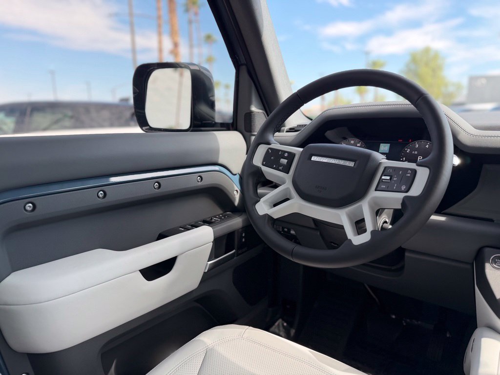 New 2026 Land Rover Defender 110 X-Dynamic SE AWD/4WD image 9