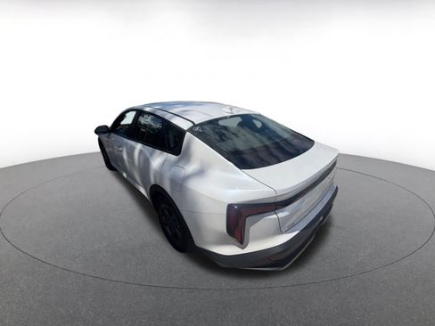 Used 2025 Kia K4 LXS image 5