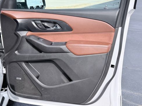 Used 2021 Chevrolet Traverse High Country w/ LPO, Cargo Package image 33