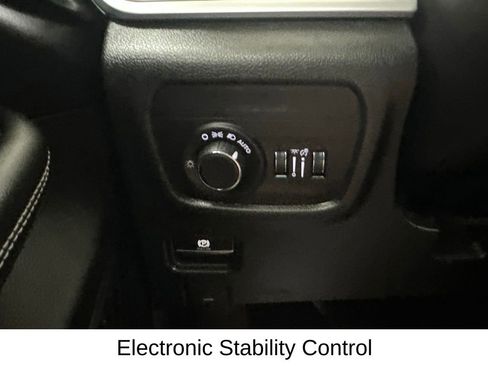 Used 2023 Jeep Grand Cherokee L Laredo AWD/4WD image 41