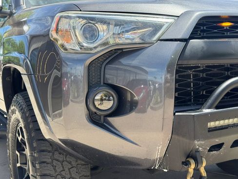 Used 2017 Toyota 4Runner SR5 AWD/4WD image 44