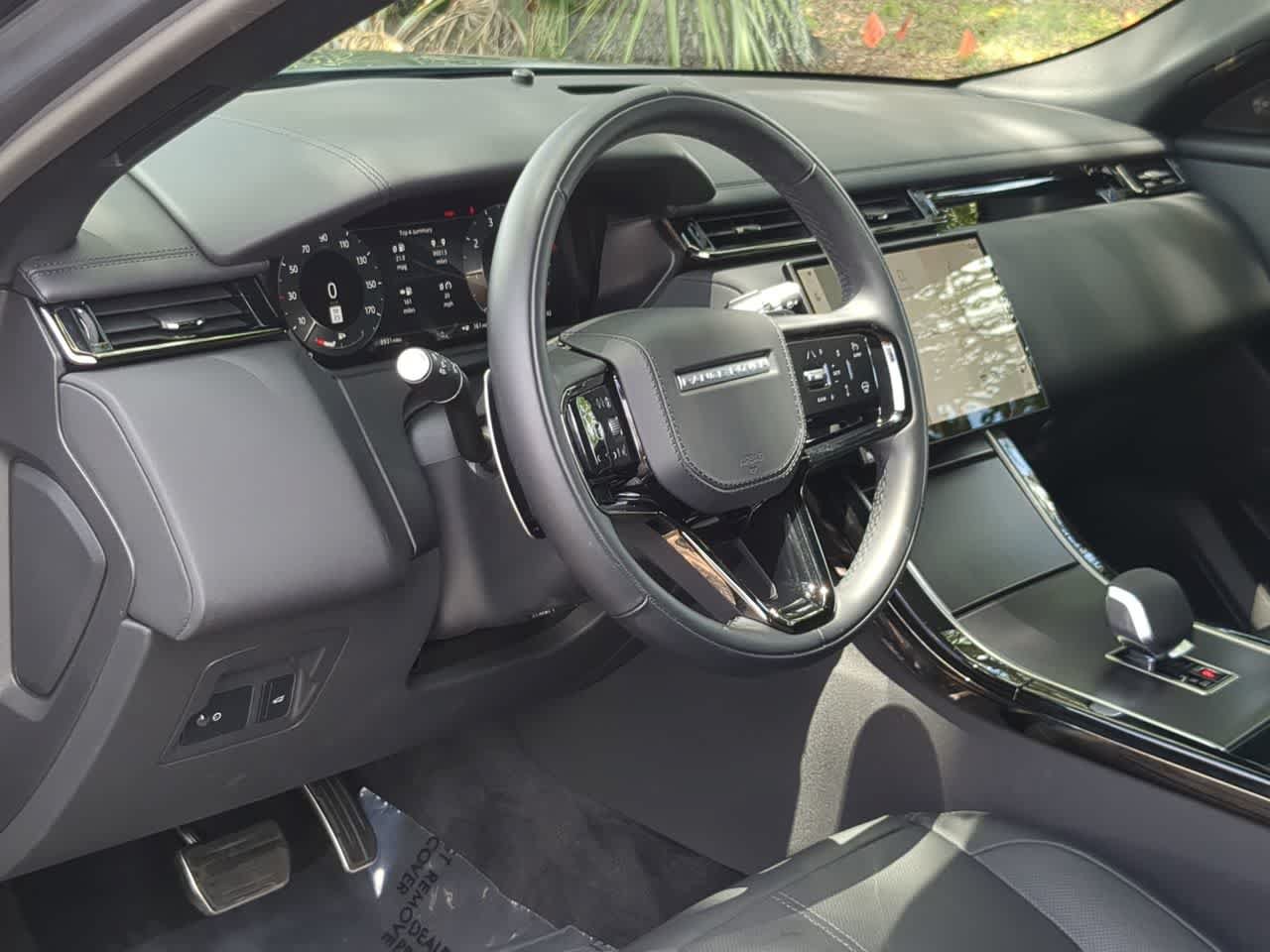Certified 2026 Land Rover Range Rover Velar Dynamic SE AWD/4WD image 10