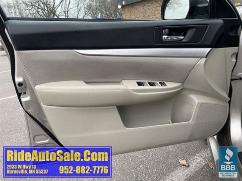 Used 2014 Subaru Legacy 2.5i Premium image 9