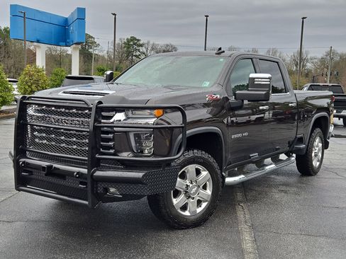 Used 2020 Chevrolet Silverado 2500 LTZ image 2