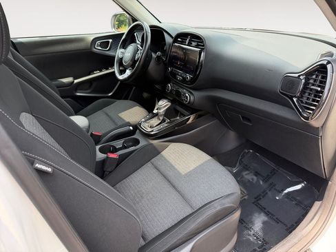 Used 2023 Kia Soul EX FWD image 26