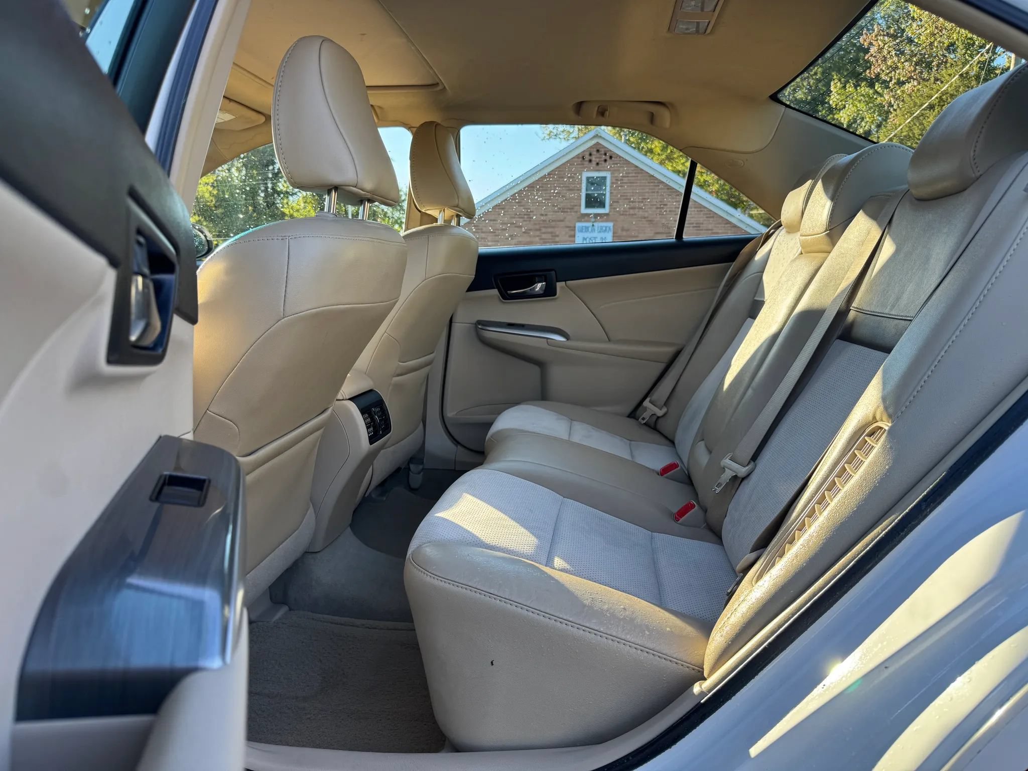 Used 2014 Toyota Camry XLE w/ Leather Package FWD image 16