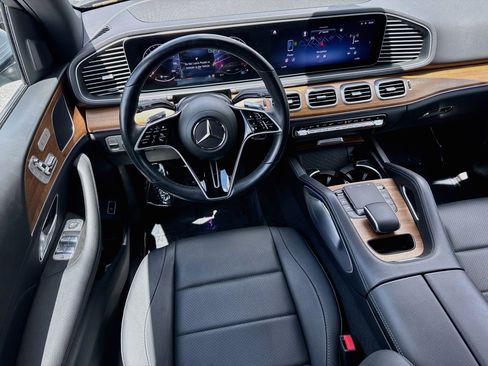 Used 2024 Mercedes-Benz GLE 350 4MATIC w/ Winter Package image 16