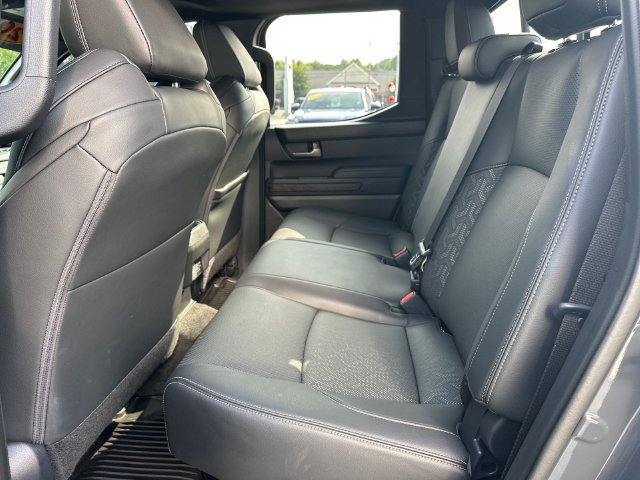Used 2024 Toyota Tacoma Limited AWD/4WD image 15