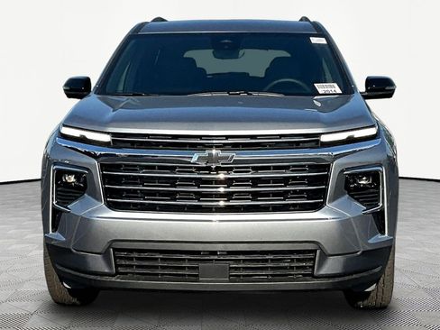 New 2026 Chevrolet Traverse LT w/ Driver Confidence Package AWD/4WD image 2