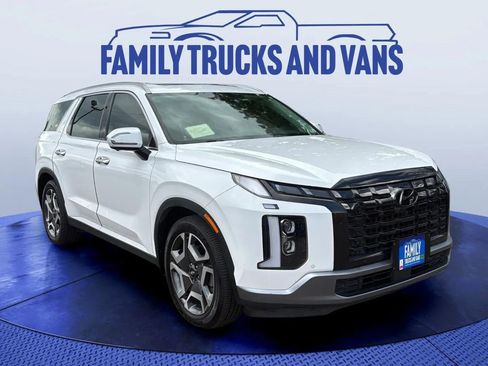 Used 2023 Hyundai Palisade SEL w/ Cargo Package AWD/4WD image 7