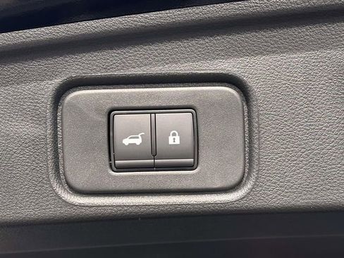 New 2026 Nissan Pathfinder SV image 12