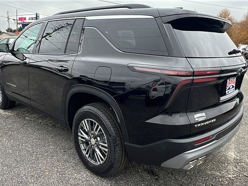 New 2026 Chevrolet Traverse LT image 7