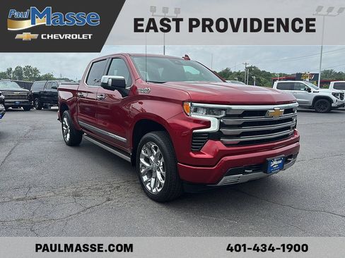 Used 2024 Chevrolet Silverado 1500 High Country w/ Technology Package AWD/4WD image 3
