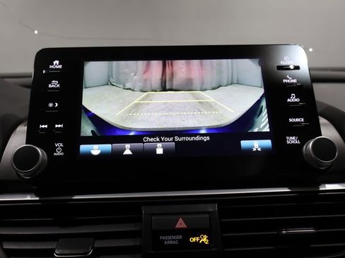 Used 2019 Honda Accord EX image 28