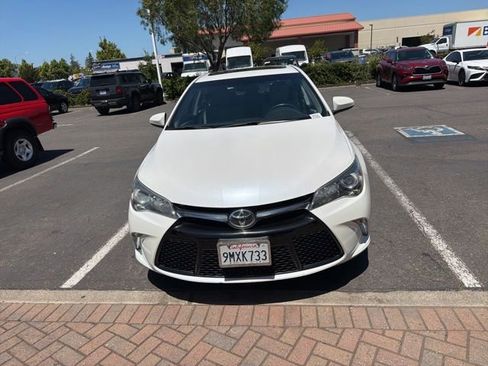Certified 2017 Toyota Camry SE w/ Moonroof Package FWD image 15