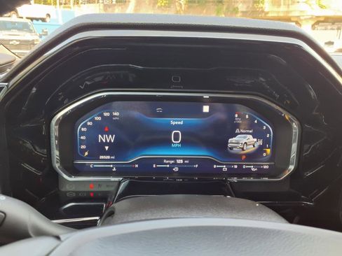 Used 2023 Chevrolet Silverado 1500 LTZ image 18