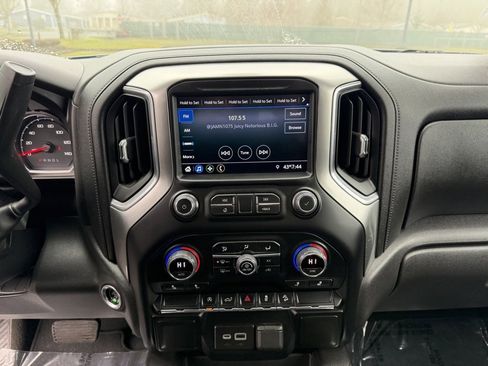 Used 2021 Chevrolet Silverado 1500 RST w/ Z71 Off-Road Package image 22