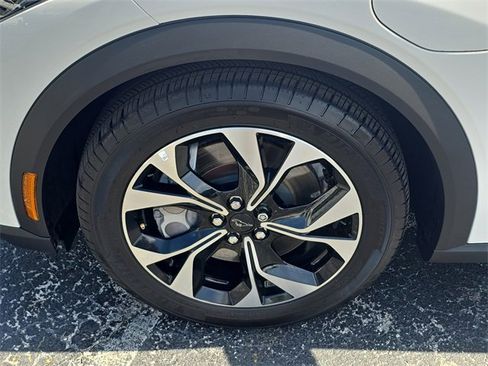 Used 2024 Ford Mustang Mach-E Select image 8