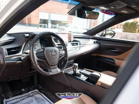 Used 2019 Lexus ES 350 Premium w/ Premium Package image 13