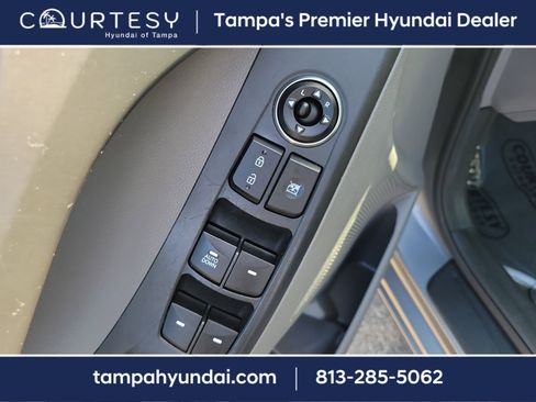 Used 2015 Hyundai Elantra SE image 29