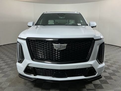 Used 2026 Cadillac Escalade V AWD/4WD image 2