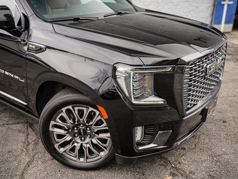 Used 2023 GMC Yukon XL Denali Ultimate image 8