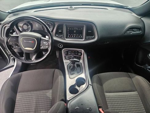 Used 2022 Dodge Challenger GT AWD/4WD image 15