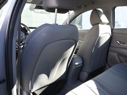 Used 2023 Hyundai Elantra SEL w/ Convenience Package image 21