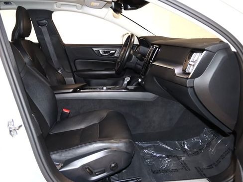 Used 2020 Volvo S60 T6 Momentum AWD/4WD image 44