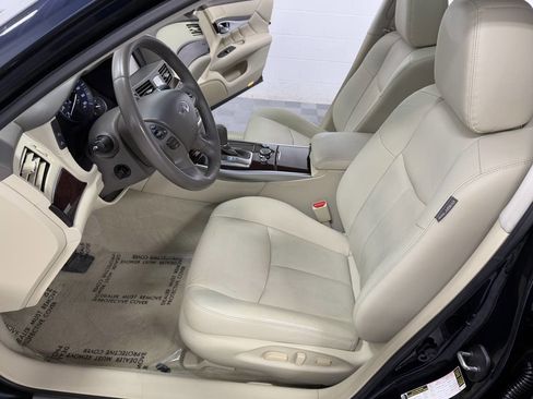 Used 2016 INFINITI Q70 L 3.7 image 11