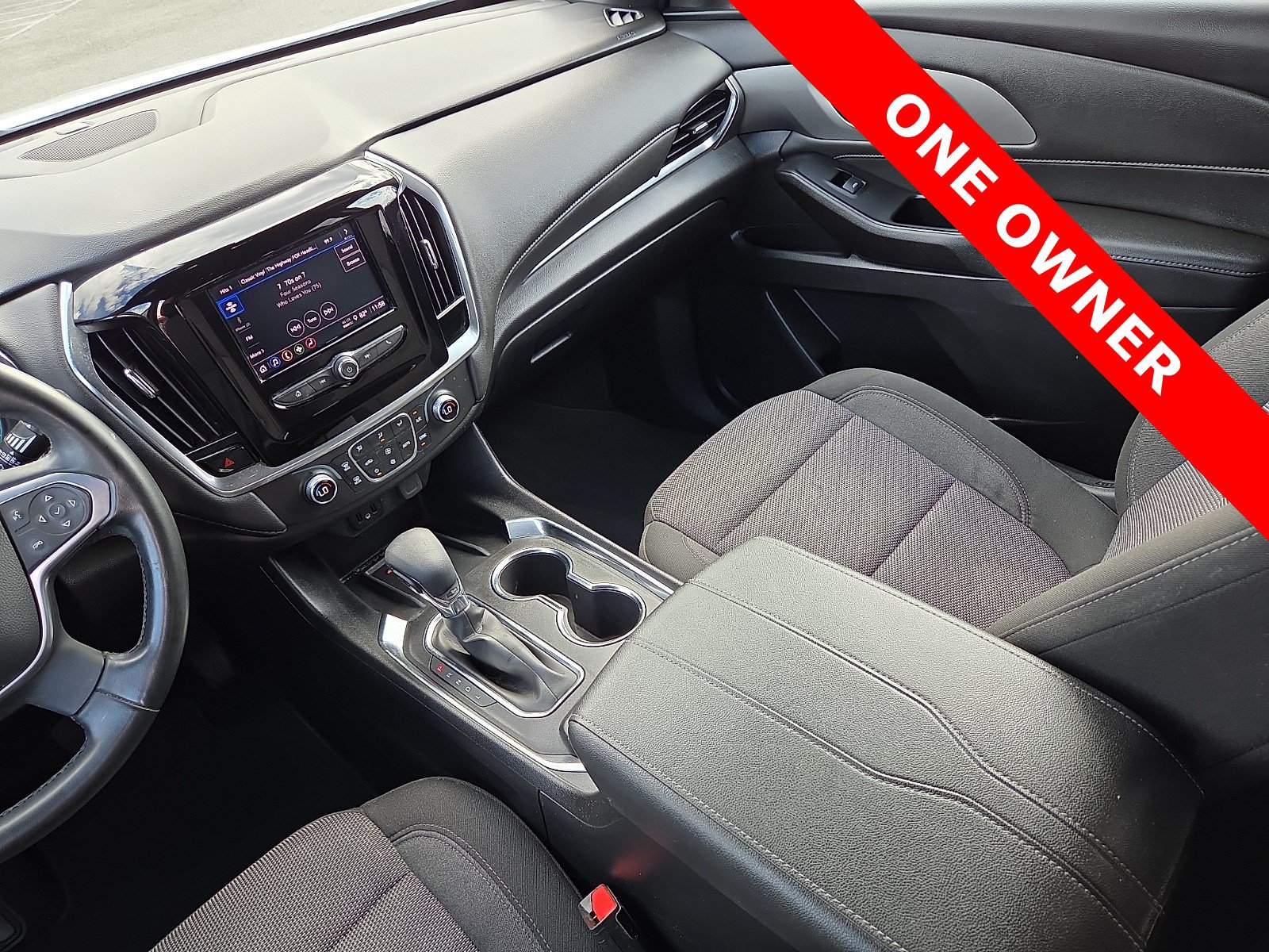Used 2023 Chevrolet Traverse LT FWD image 14