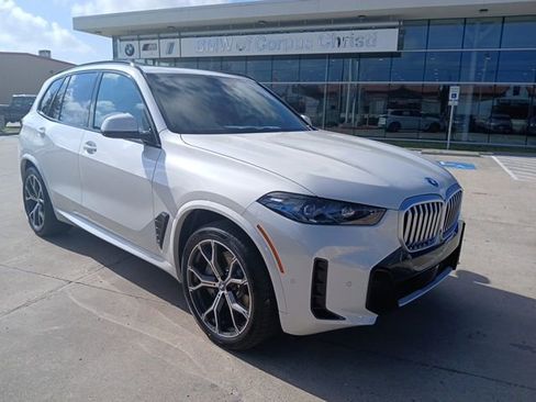 New 2026 BMW X5 xDrive50e AWD/4WD image 1