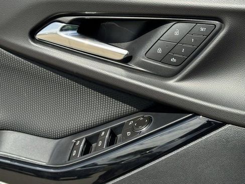 New 2026 Chevrolet Equinox RS w/ Convenience Package III FWD image 21