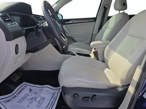 Used 2022 Volkswagen Tiguan SE AWD/4WD image 14
