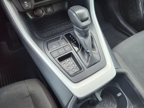 Certified 2025 Toyota RAV4 LE FWD image 19