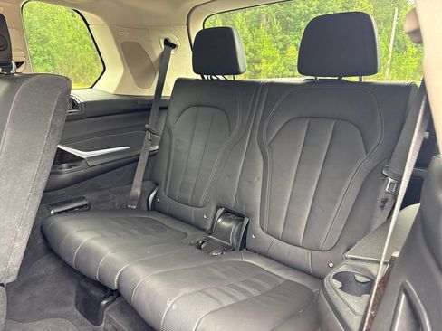 Used 2020 BMW X7 xDrive40i w/ Premium Package AWD/4WD image 32