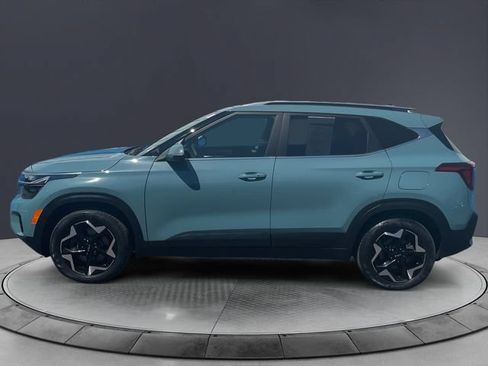 Used 2024 Kia Seltos EX AWD/4WD image 2