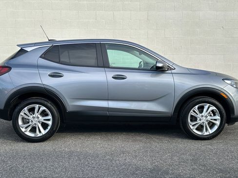 Used 2023 Buick Encore GX Preferred image 3