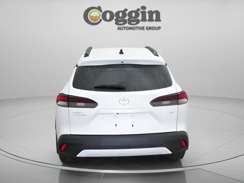Used 2026 Toyota Corolla Cross LE FWD image 14