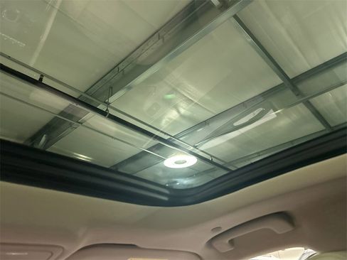 Used 2025 Lincoln Nautilus Reserve image 26