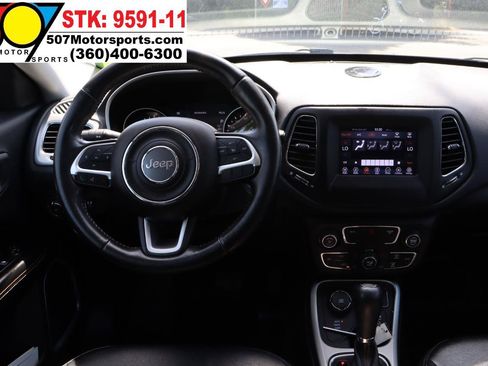Used 2018 Jeep Compass Latitude w/ Popular Equipment Group AWD/4WD image 19