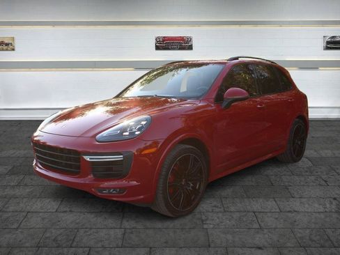 Used 2016 Porsche Cayenne GTS AWD/4WD image 3