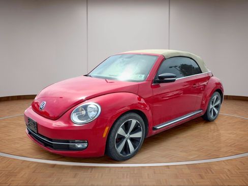 Used 2013 Volkswagen Beetle Turbo FWD image 21