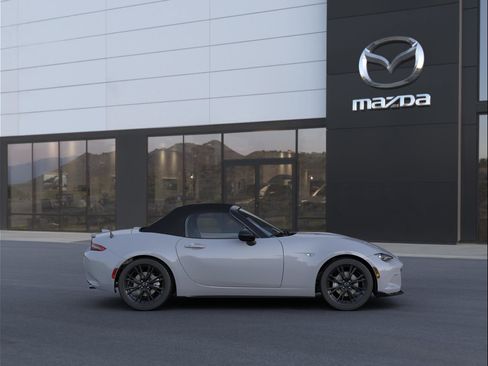 New 2026 MAZDA MX-5 Miata Club w/ Appearance Package image 5