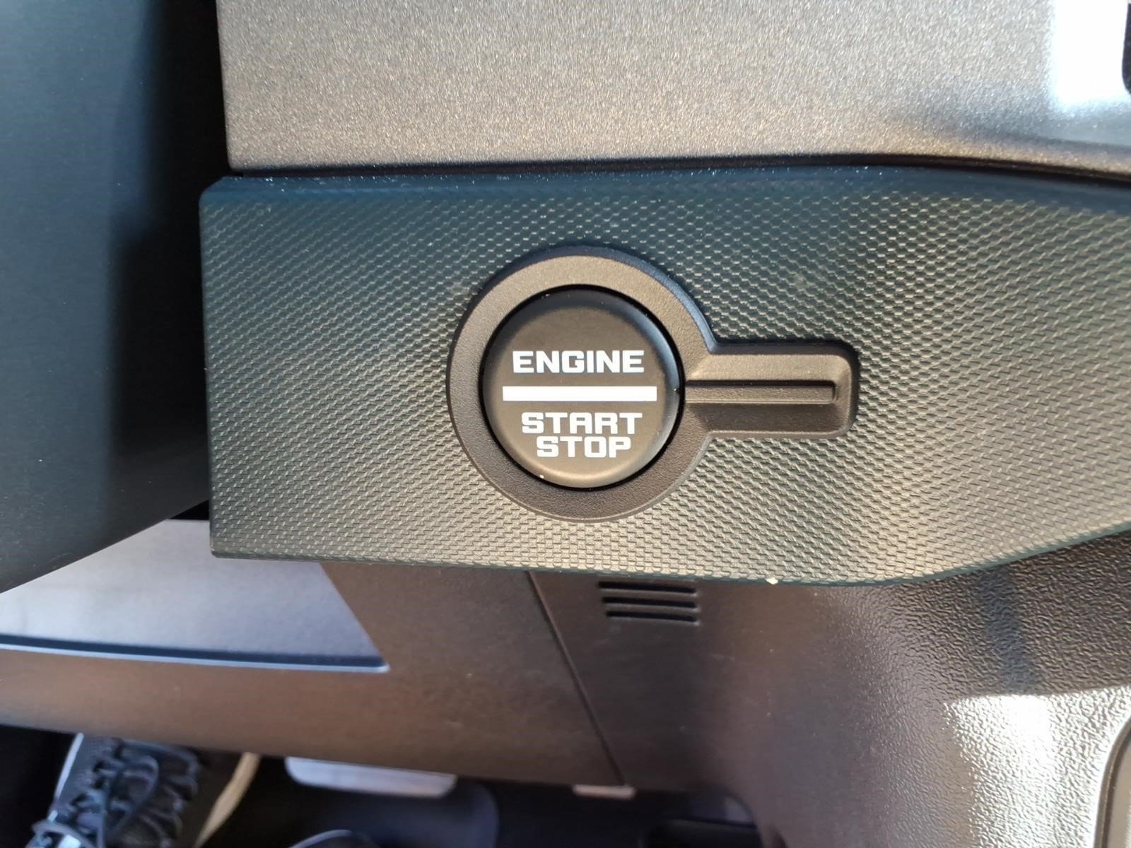 Used 2024 Ford Bronco Outer Banks AWD/4WD image 17