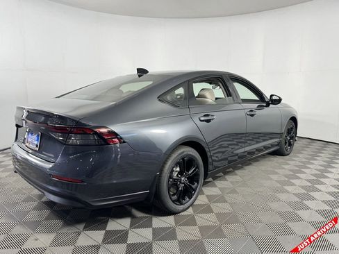 New 2025 Honda Accord SE image 7