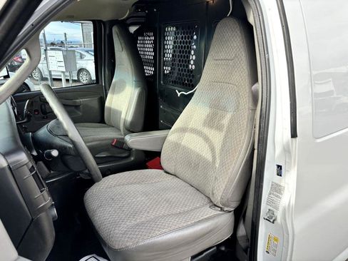 Used 2019 Chevrolet Express 2500 w/ Driver Convenience Package image 17